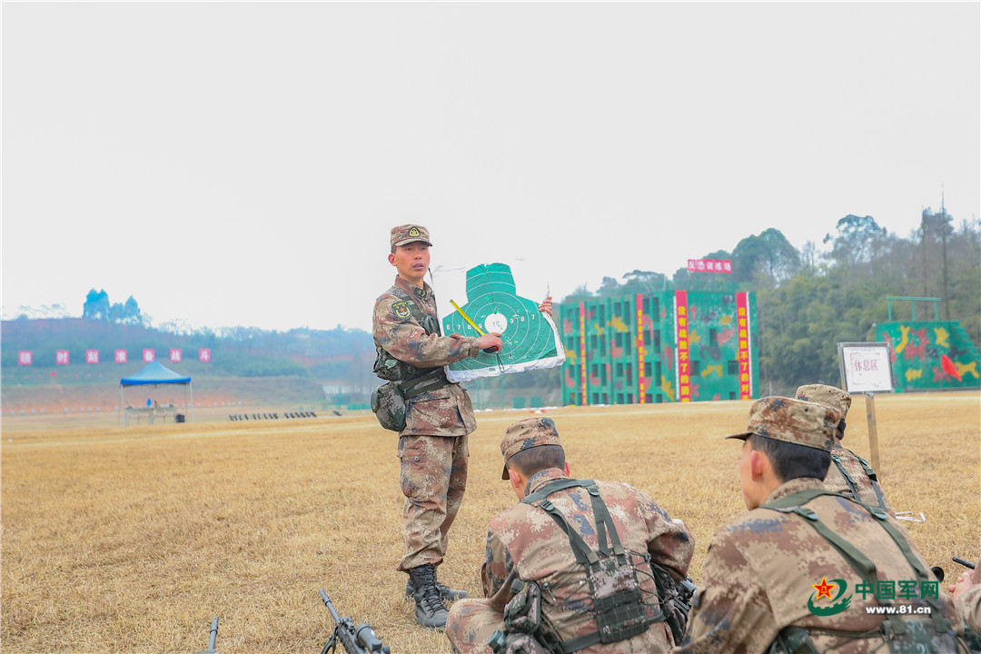 老狙告诉你:如何从“冲山头儿的”成为一名“特等*击狙**手”