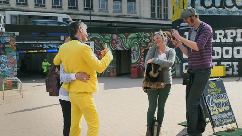 英国纪录片富哥哥穷弟弟,英国版变形计交换人生