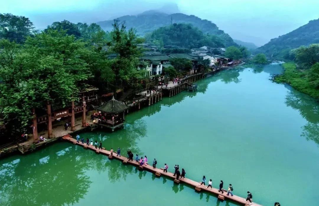 天热适合到成都哪里耍,成都周末耍水游玩推荐