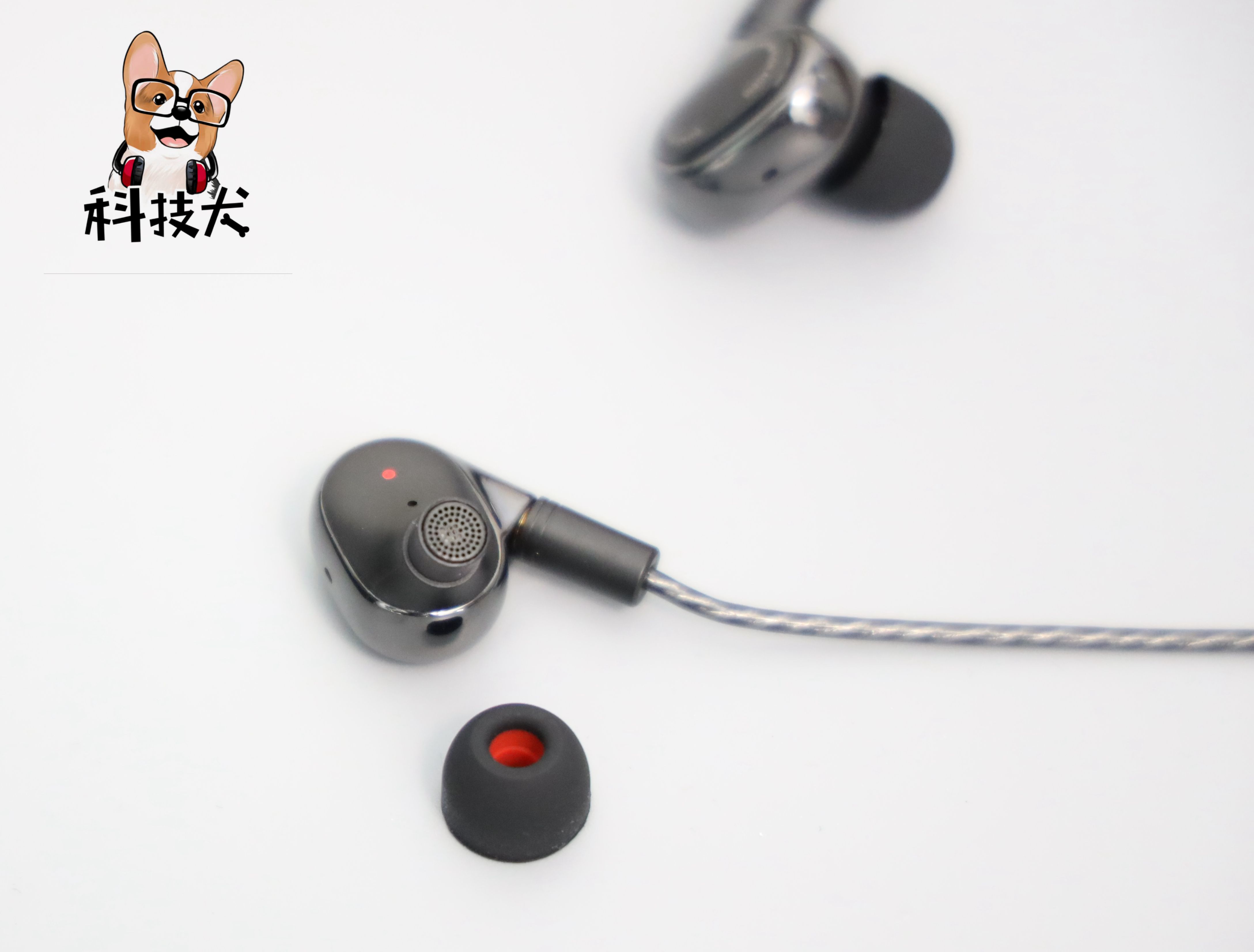 小米耳机单动圈和双动圈区别,小米圈铁4单元耳机舒适性