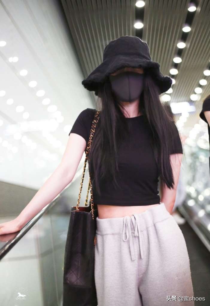 杨幂穿什么鞋子最好看,十一假期穿什么