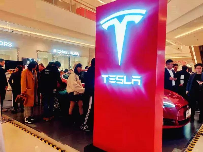 正弘城郑州消费高吗,正弘城为何人多