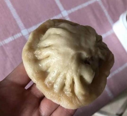 蒸包子容易塌是怎么回事,包子冷了为什么会回缩死面