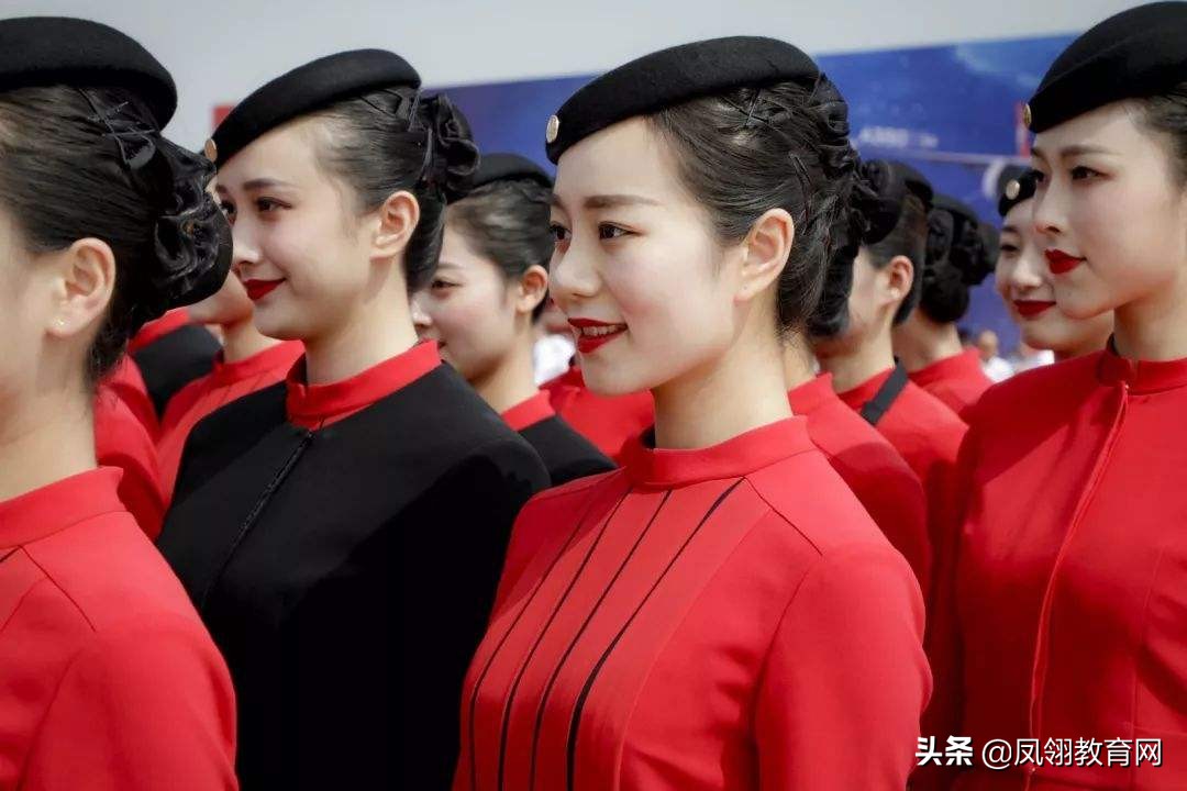 十大航空空姐排行榜,全球最资深空姐