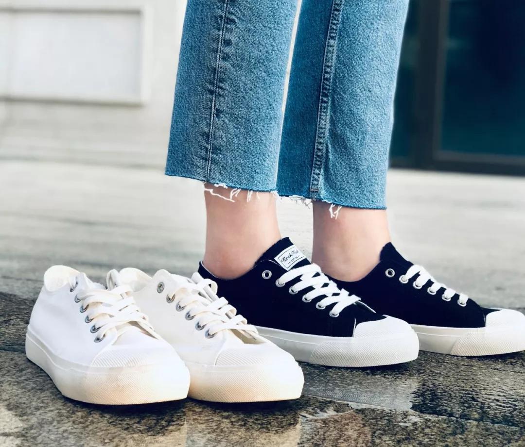 小白鞋推荐英伦风,经久耐穿的小白鞋