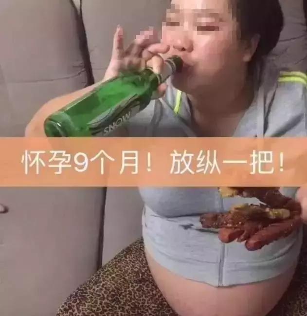 原来抓爆点就赚，看了网红街拍，才知道什么是中国式审美″？