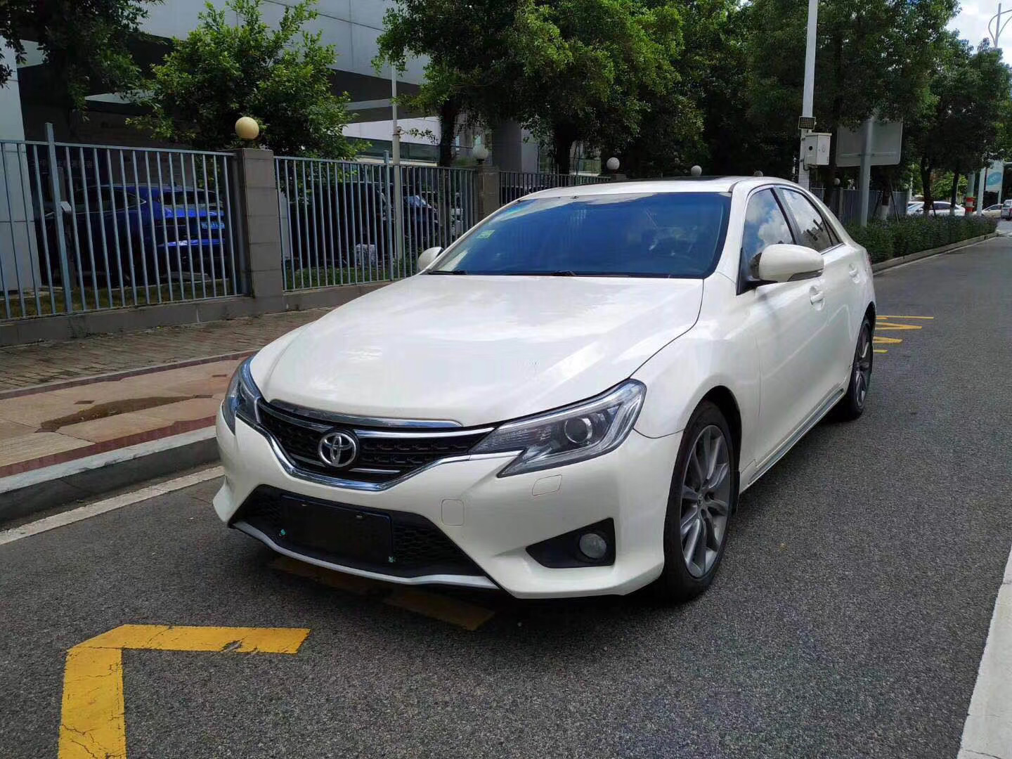 丰田锐志6缸2.5后驱多少钱,丰田reiz锐志2.5v前驱还是后驱