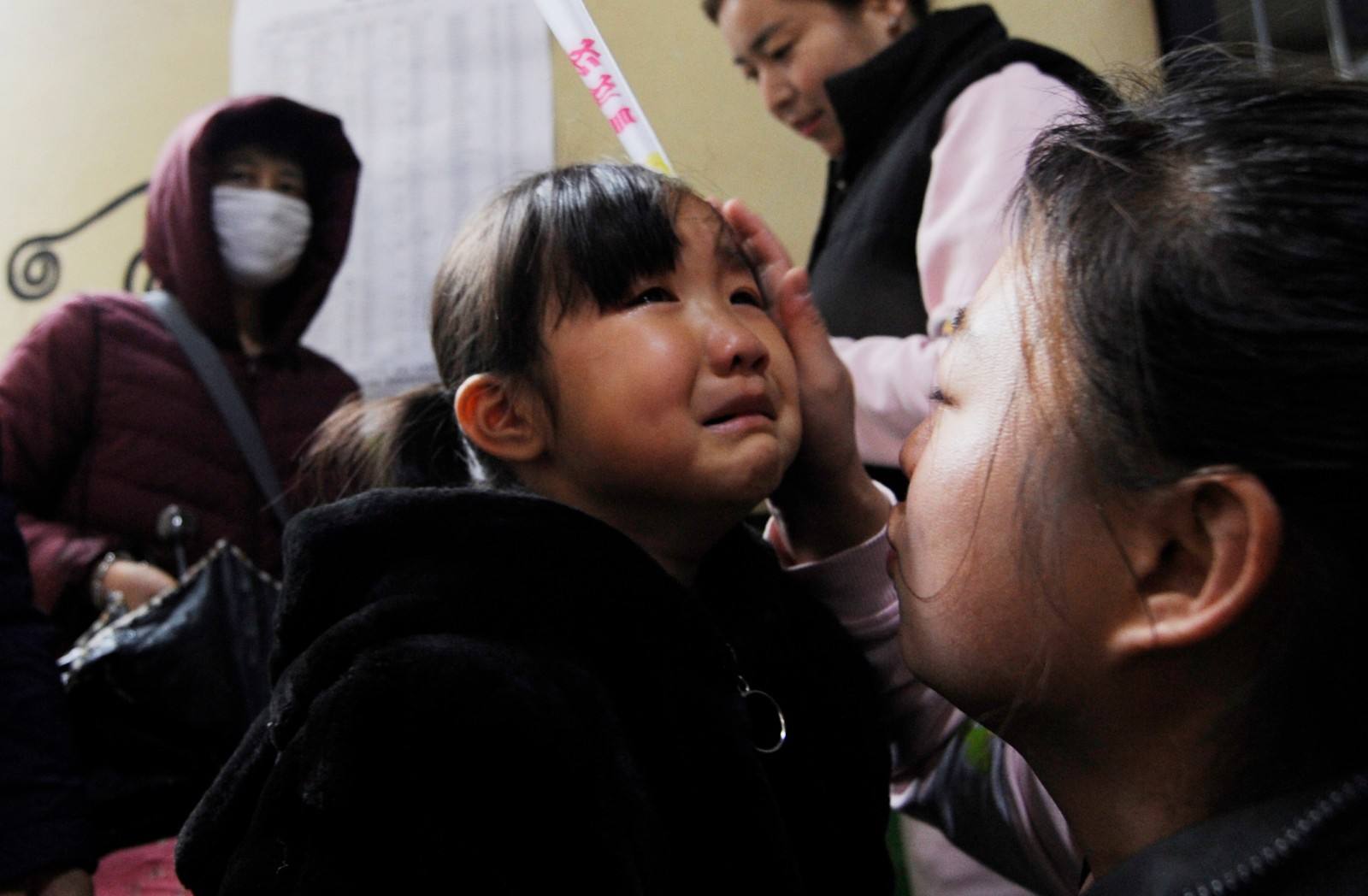 孩子动不动就哭是什么心理,孩子无缘无故经常哭不停怎么教育