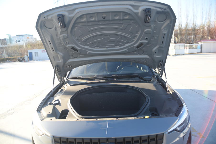 特斯拉新款model3与极星2,特斯拉新款model3和极星2