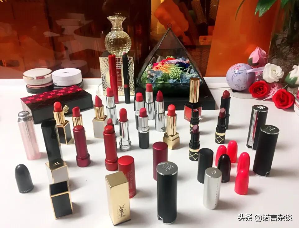 世界之最唇膏,世界第一枚管状口红