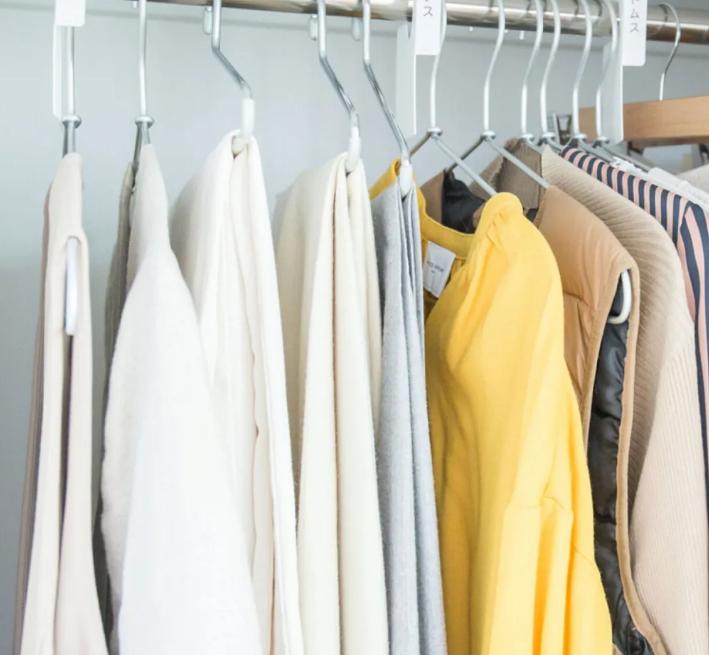 家里不穿的旧衣怎么收纳,小空间换季衣服收纳