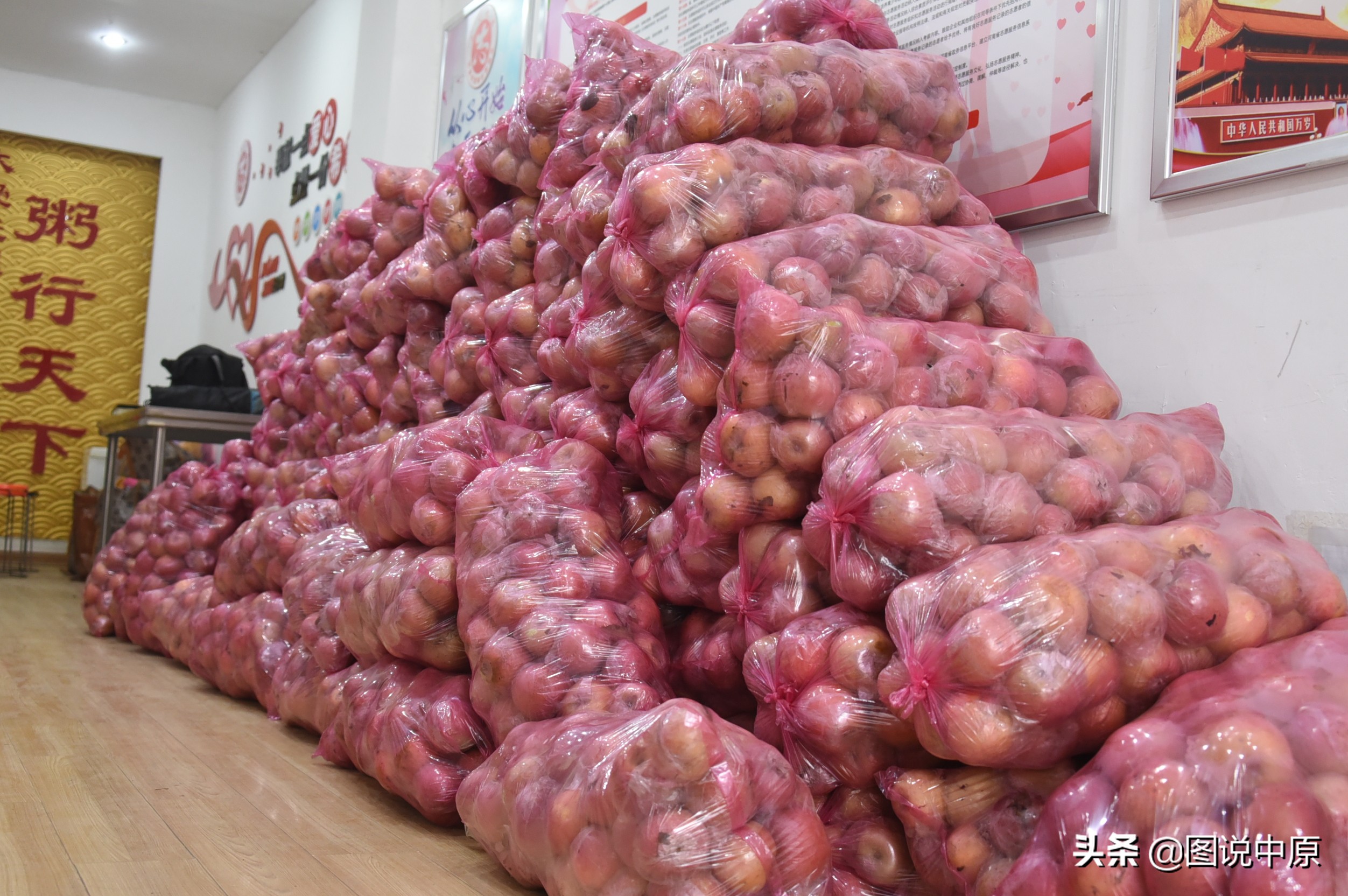 免费爱心粥屋温暖人心,爱心粥屋的意义