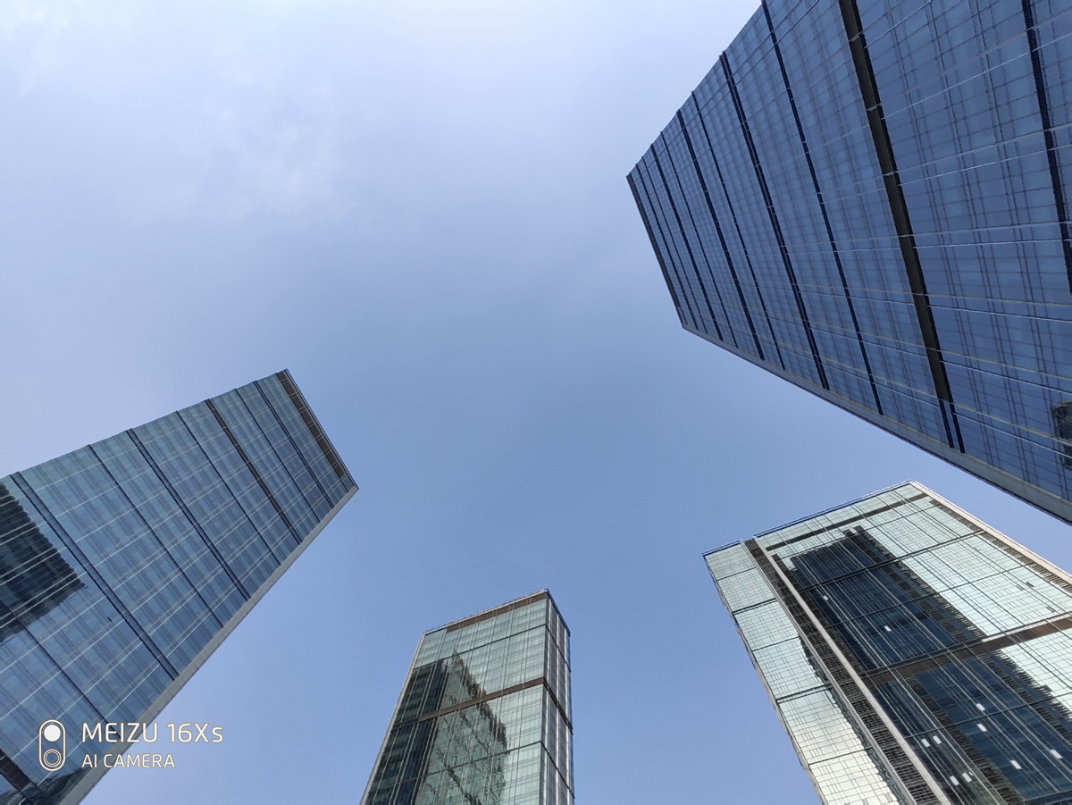 魅族16xs前置摄像拍照好模糊,千元三轴航拍机