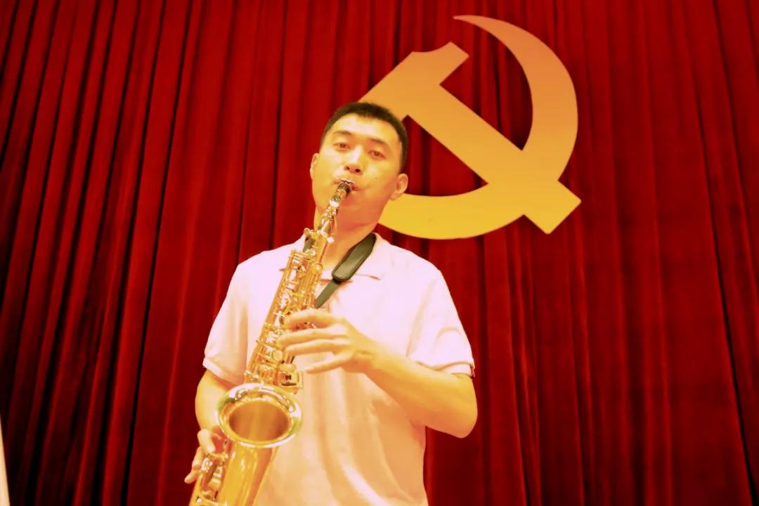 灏忔殩琛ㄦ紨,灏忔殩鍙傚姞鑸炰細鎯婅壋鍏ㄥ満