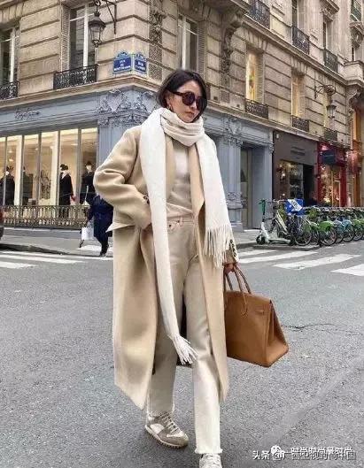 是时候让围巾来“盘活”你的整个衣柜了