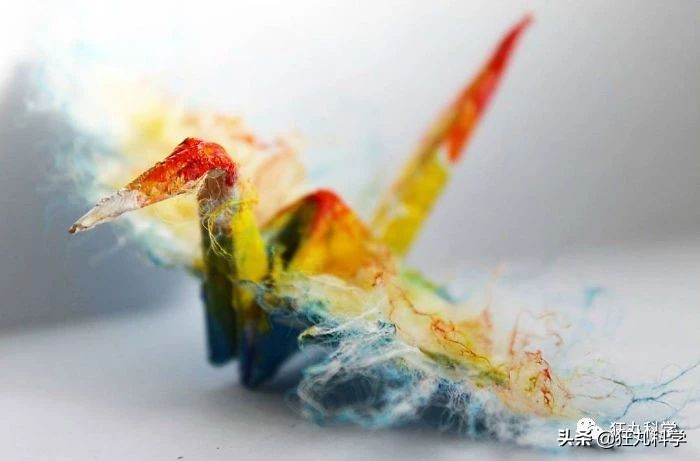 10种纸鹤折法,一天折50个千纸鹤