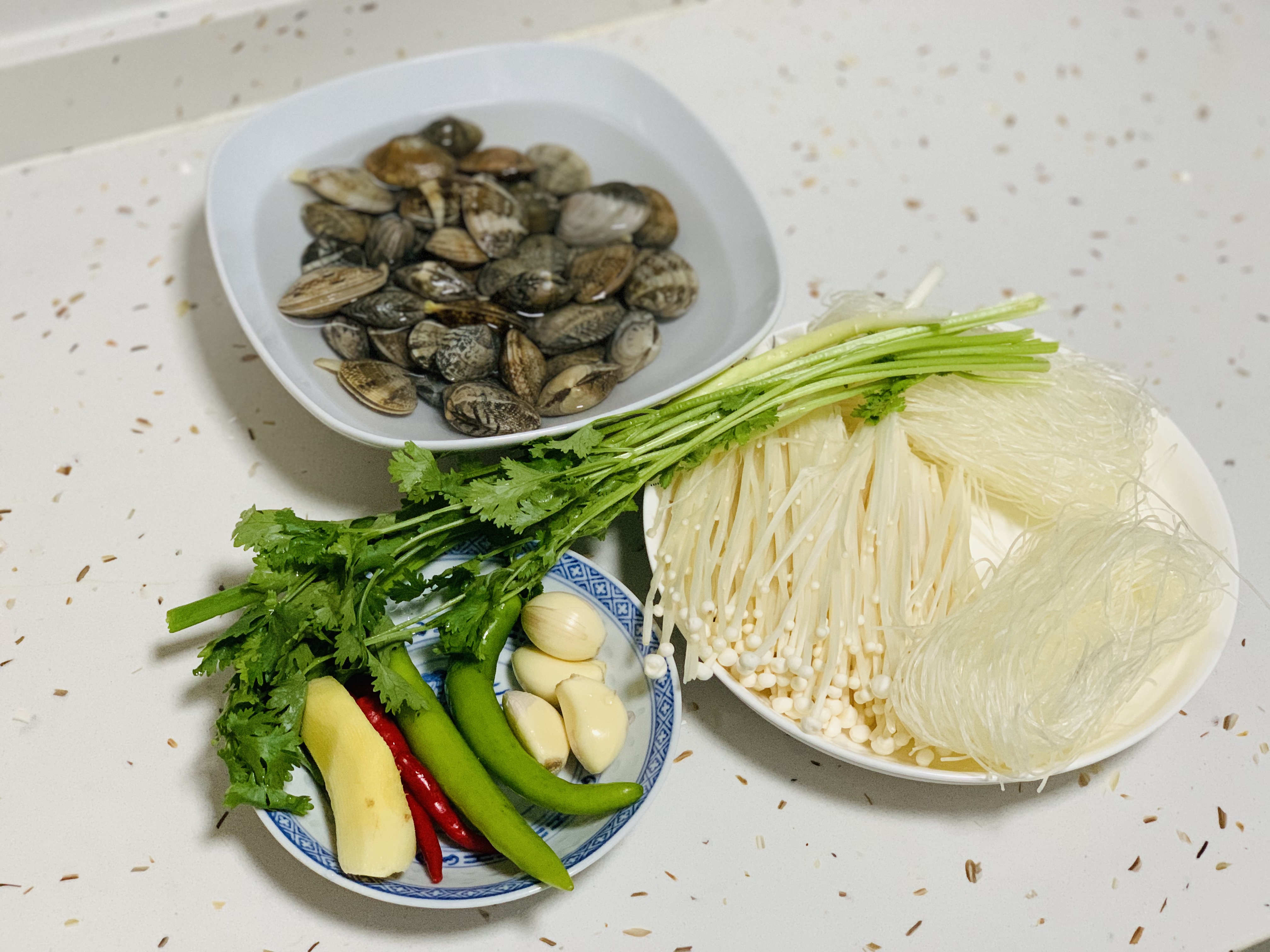 锡纸花甲粉汤怎么做好吃,锡纸花甲粉丝汤底的正宗做法