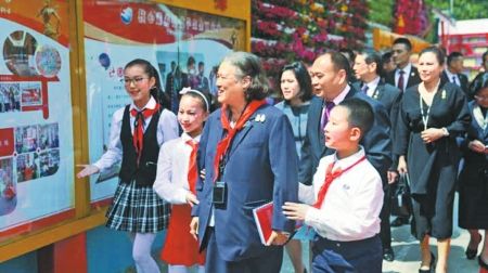 泰国公主诗琳通友谊勋章颁布,泰国公主诗琳通获得中国友谊勋章