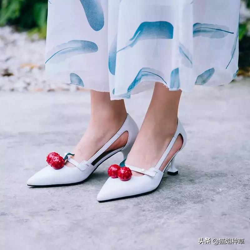 玛丽珍鞋适合什么风格的人穿,玛丽珍鞋真的那么丑吗