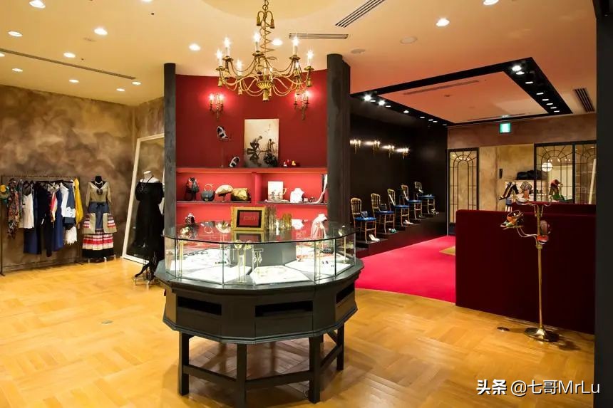 红遍日本潮流圈的「买手界宜家」,究竟有什么魔力?