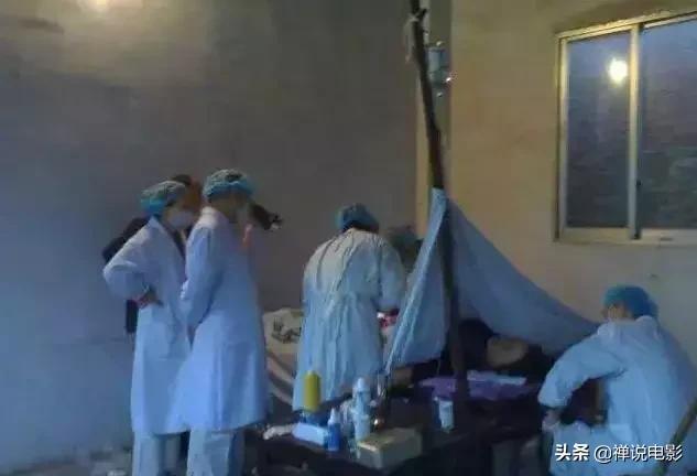 汶川地震13周年罗汉娃重回罗汉寺,汶川地震罗汉娃重返罗汉寺合影