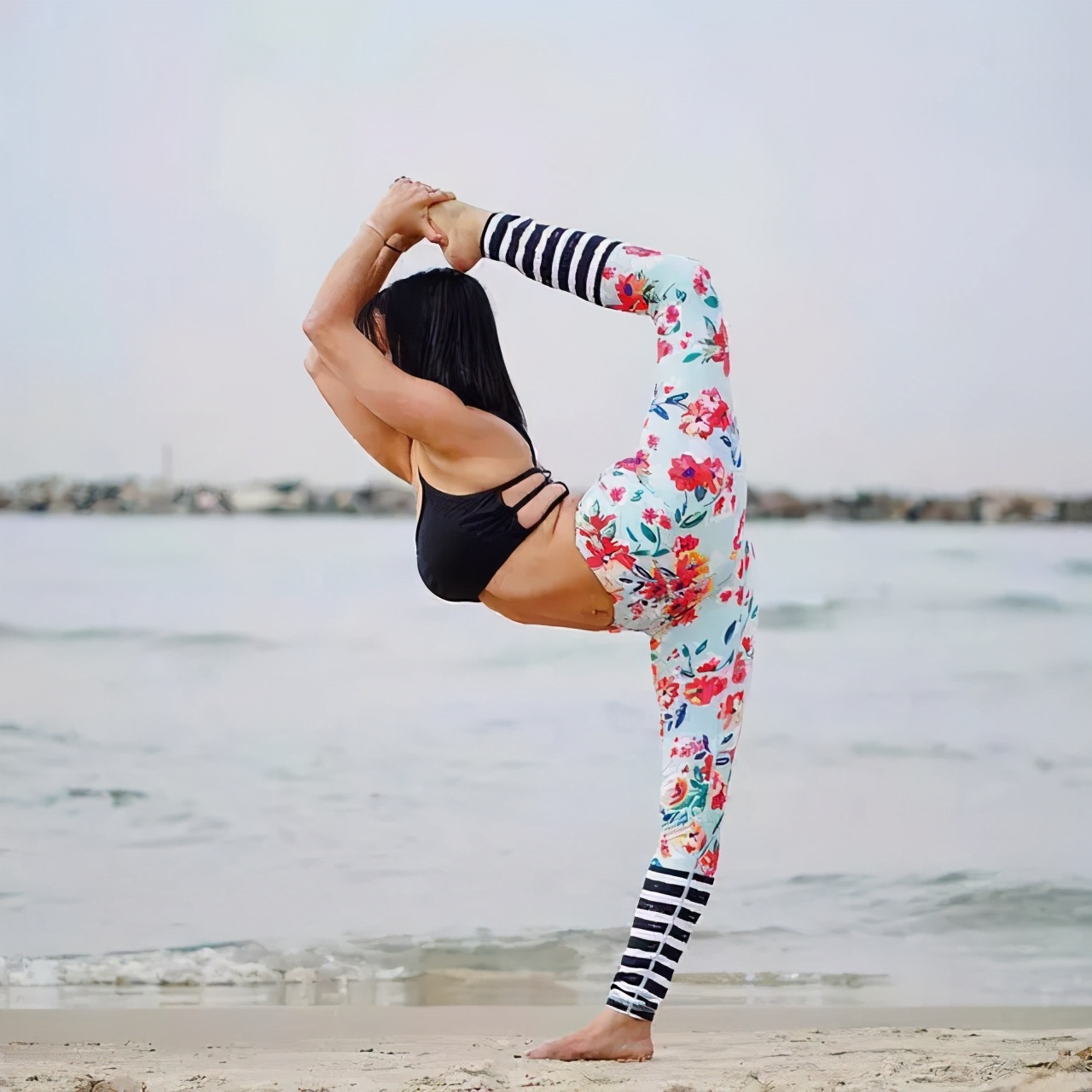 练瑜伽的最佳时间是什么年龄呢,练瑜伽应该多大年纪开始最合适