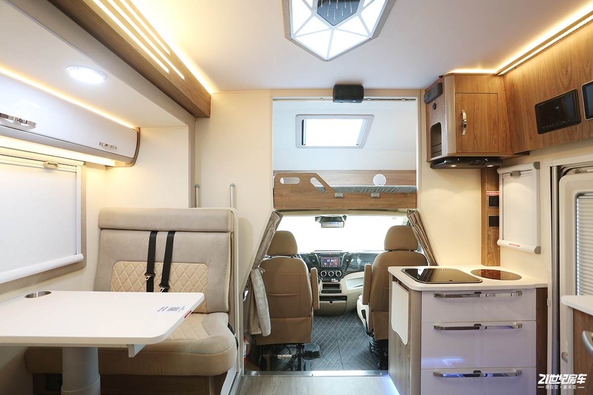 2019年新款福特b型房车,霍夫勒最新款b型房车