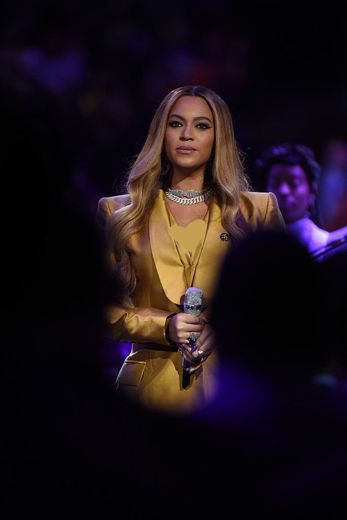 8岁成名16岁红遍大江南北,19岁出道红遍大江南北