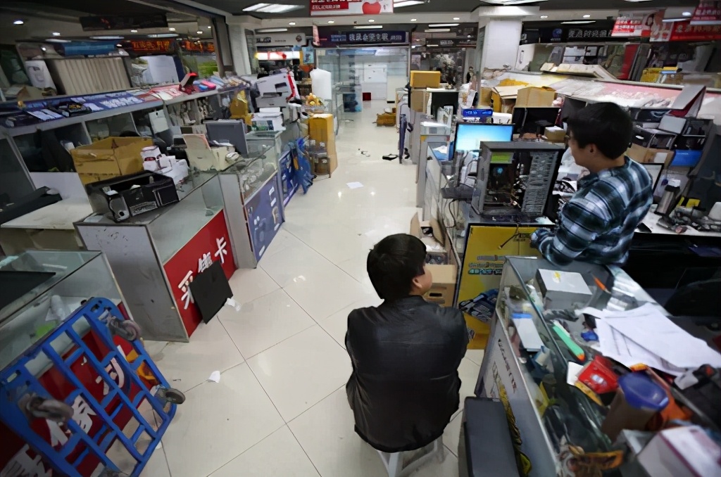 在电脑城买电脑真的很坑吗,为什么建议不要去电脑城买电脑