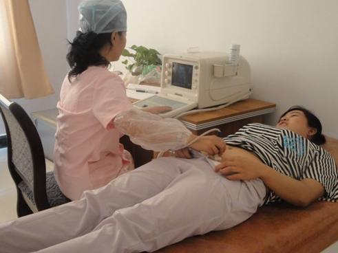 宫外孕和男性有关么,男性抽烟喝酒会引起女性宫外孕吗