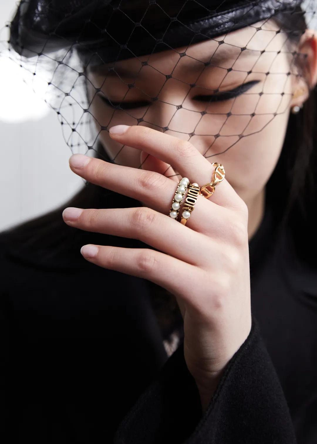 迪奥dior2020走秀冬季款运动鞋,dior2012春夏走秀视频完整版