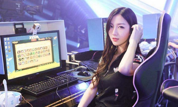 lol女陪玩假打,lol女陪玩一般是什么情况