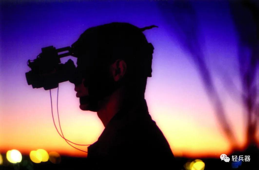 夜视仪下的美军,夜视仪美军标配