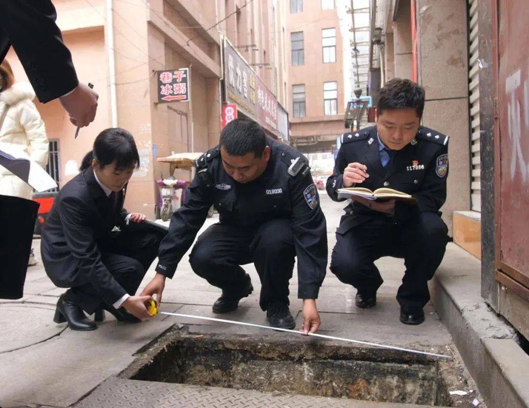 加强对偷窨井盖的违法打击,最高检发布涉窨井盖犯罪典型案例