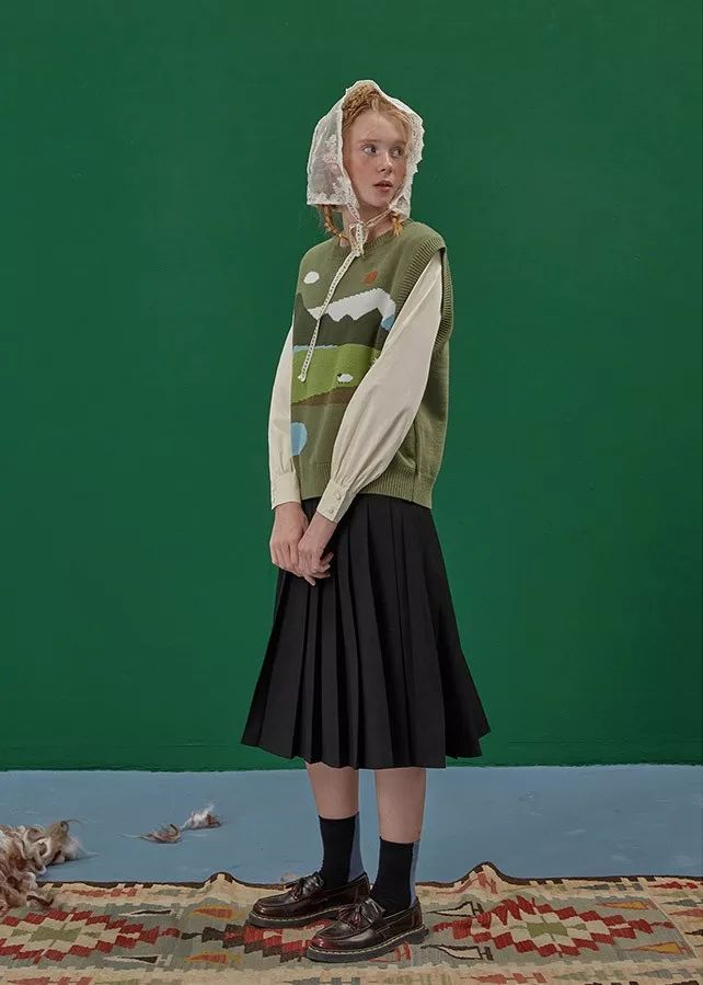 适合秋天穿的单品,初秋如何穿才会美得有气质