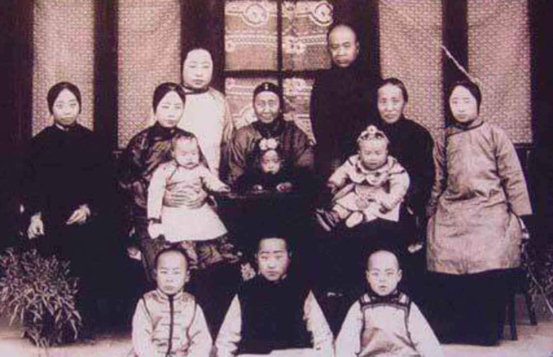 西方婚姻制度：实行一夫一妻制，与基督教密不可分