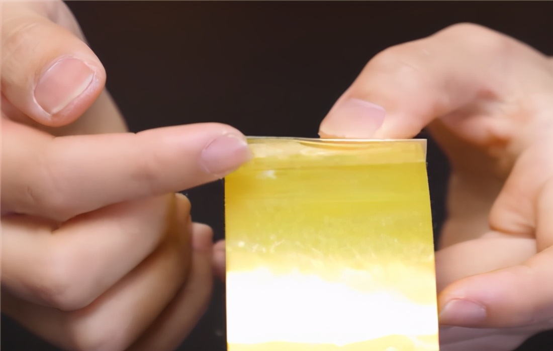 为什么有人可以徒手弄断胶带,教你撕胶带比用剪刀更方便