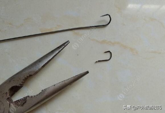 6-12岁自制鱼钩的方法,荒野求生野外自制鱼钩简单的方法