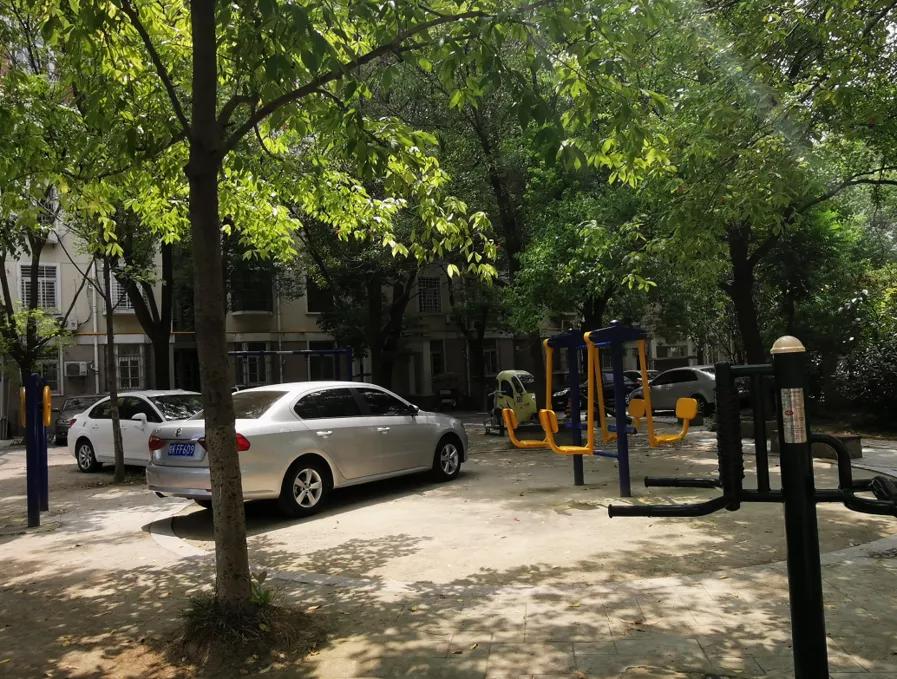 阜阳4大被物业拉胯的小区!房价只跌不涨,物业屡被吐槽