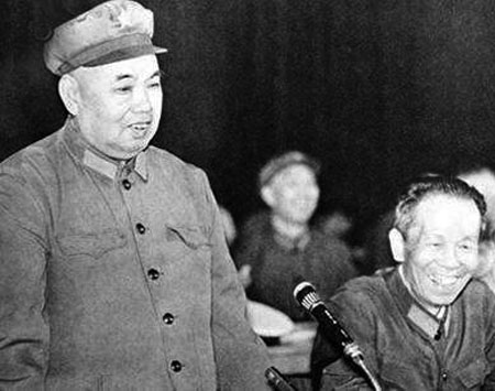 建国后，*世友许**将军第一次回老家，为什么要杀自己的叔叔