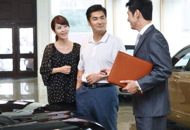 4S店买车砍价技巧,去4s店买车的时候怎么和销售砍价