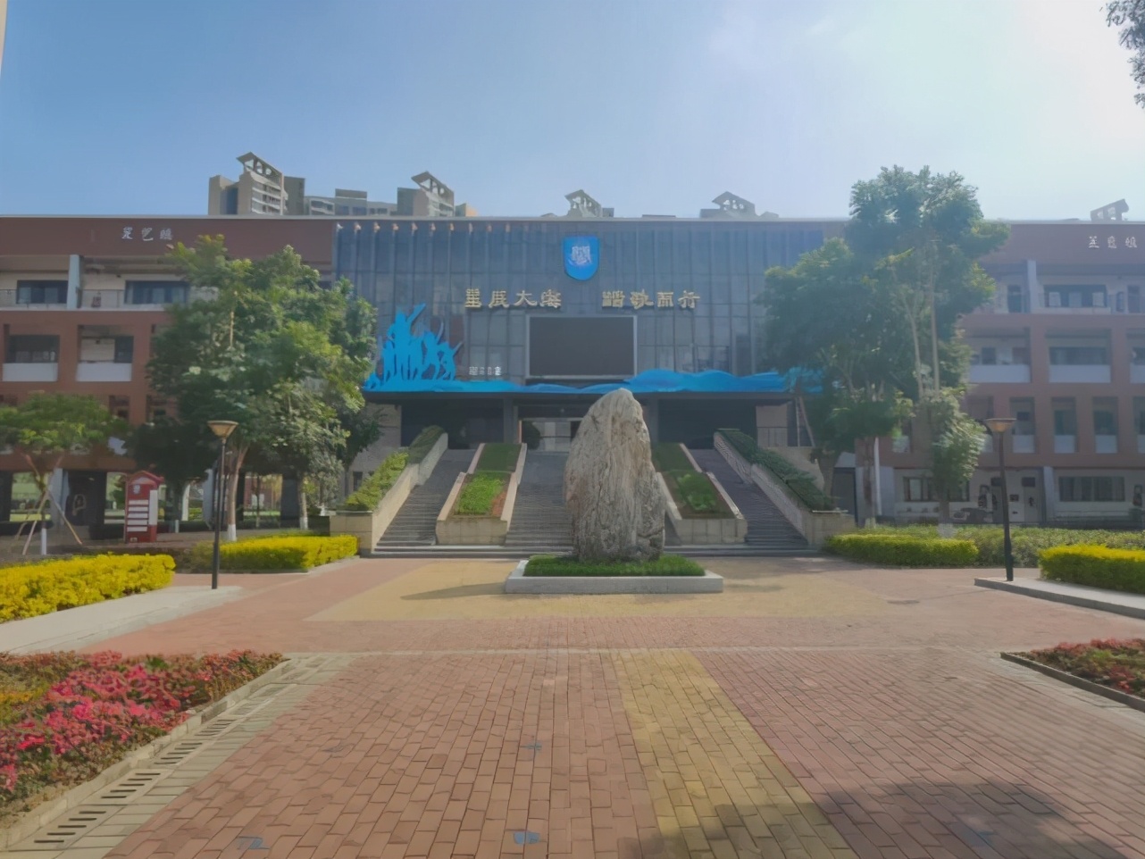 华师附小南沙学校怎样,南沙湾区实验学校pk南沙华师附小