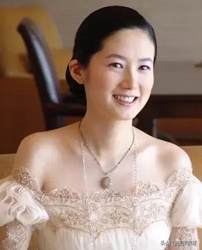 国民女神被曝用腹语骂人，私下难相处，经常责骂工作人员