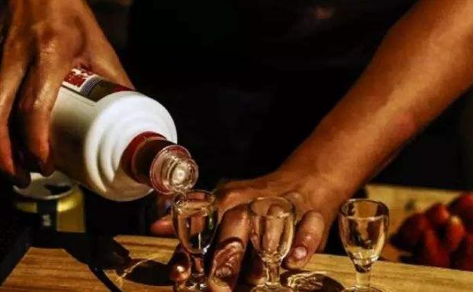 20元的茅台镇原酒能喝吗,茅台镇原浆酒199元6瓶能喝吗