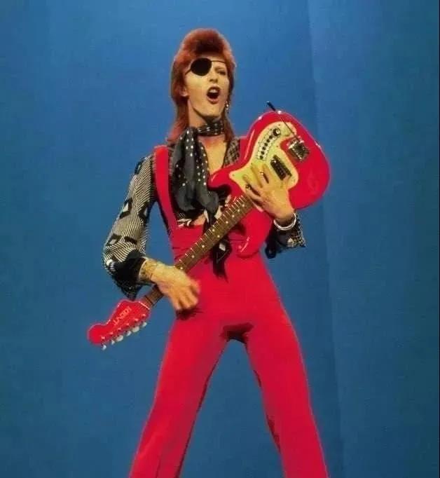 王思聪说李宁是“盗版”？曾经情人变仇人，李宁到底抄了没？