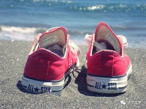 十八双鞋散文,帆布鞋英文字母