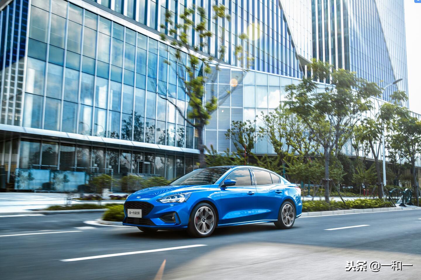 新一代福克斯试驾体验,新福克斯怎么看自己车是哪一款