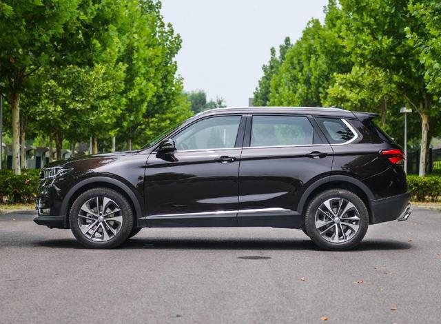 颜值吊打宝马7系,颜值吊打思域的国产车