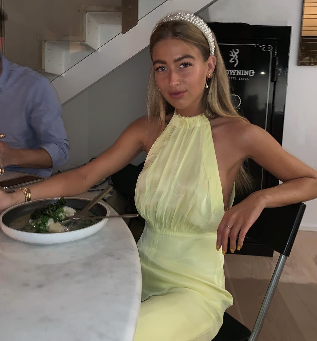 趋势|发带绑一绑,让新的一年从头开始美