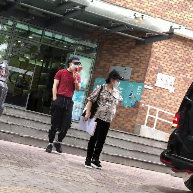 刘璇孕肚,刘璇晒怀孕肚子